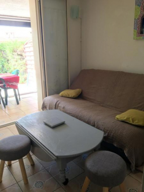 Appartement de 2 chambres avec piscine partagee jardin clos et wifi a Agde a 2 km de la plage